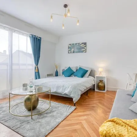 Spa, Centre De Sannois, Parking Prive Apartment Sannois